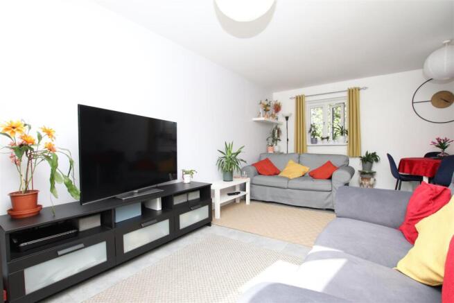 Living Room.JPG