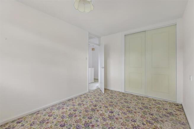 3 bed Town House for sale Image 11