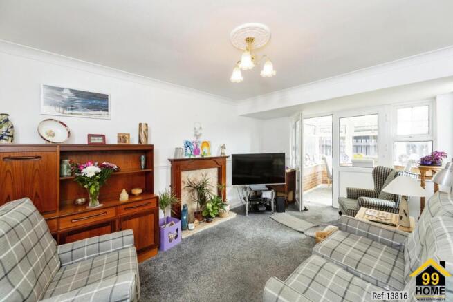 2 bed Semi-Detached Bungalow for sale Image 4