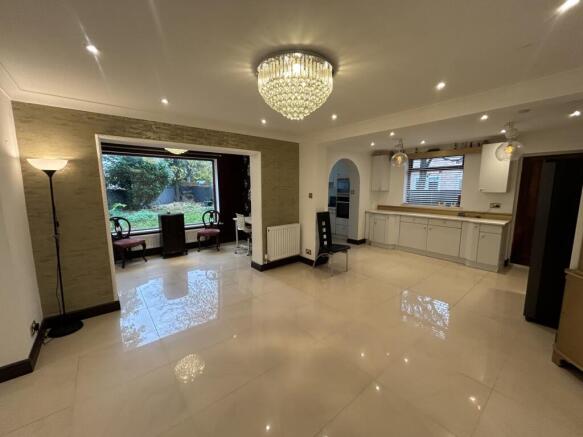 Living room 5