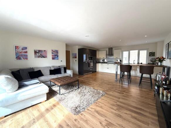 Open Plan Dining Kitchen and Lounge