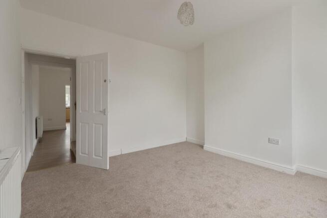 3 bed Terraced for sale Image 8
