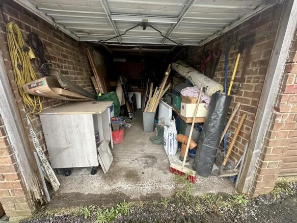 Garages for sale Image 4