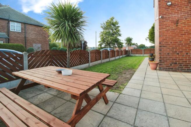 4 bed Semi-Detached for sale Image 6