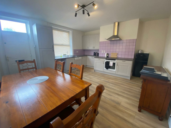 KITCHEN.png