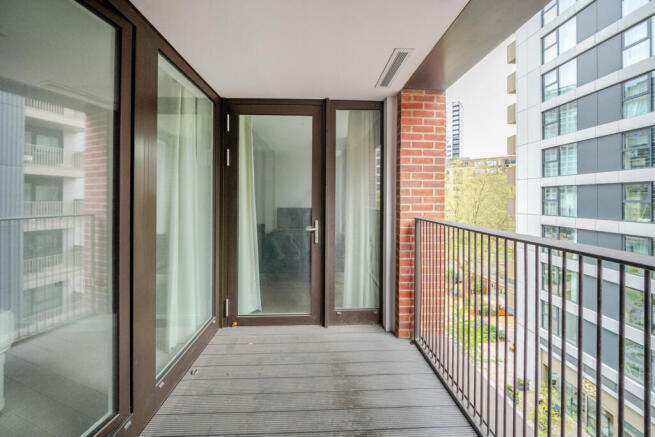 1447769-11-69de71...