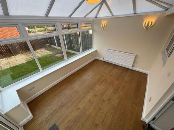 2 bed Semi-Detached to rent Image 5