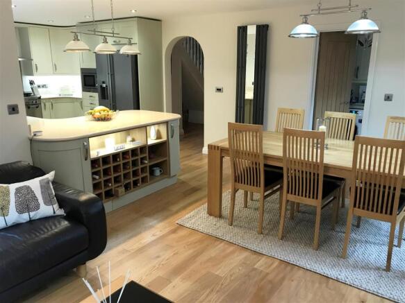 Fam Room - Dining - Kitch 1.JPG