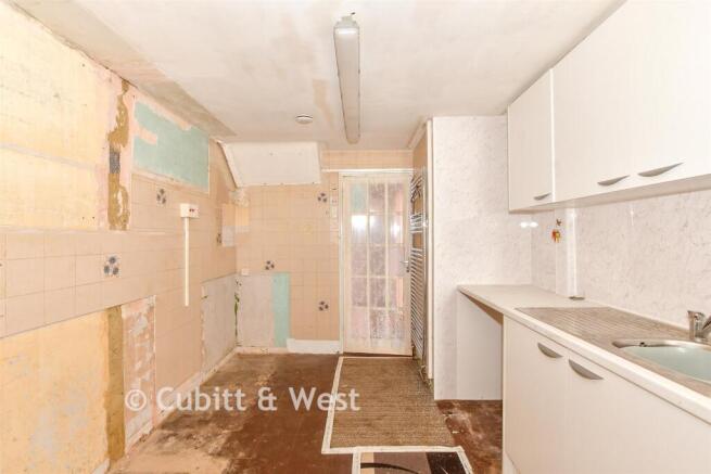 Whiteways, Bognor Regis, West Sussex photo 4