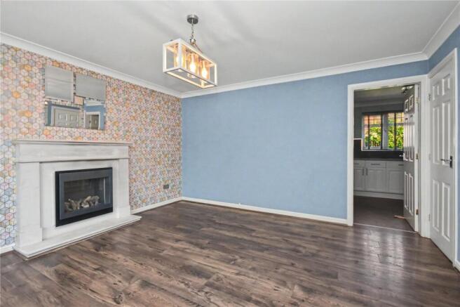 4 bed Detached for sale Image 12