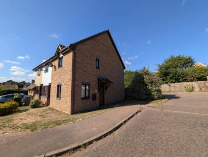 Dove Close, Saxmundham, IP17