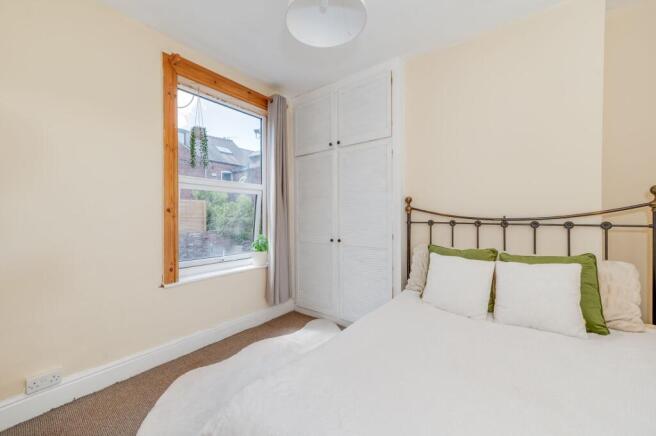 3 bed Terraced for sale Image 12