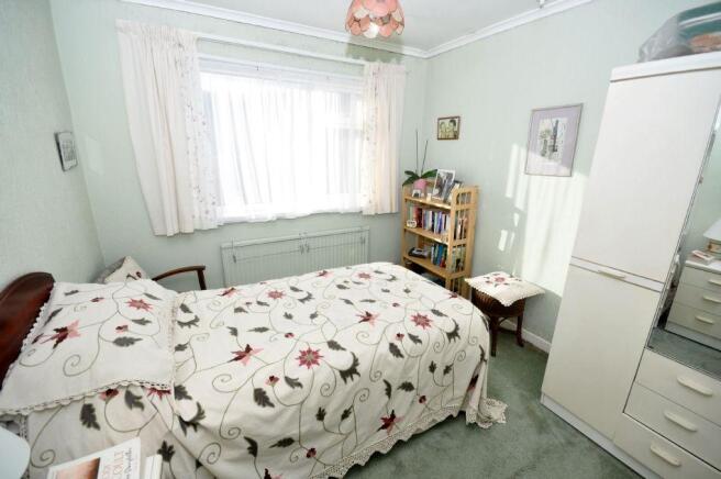 45 Glynderi, Tanerdy, Carmarthen SA31 2EX Photo 5