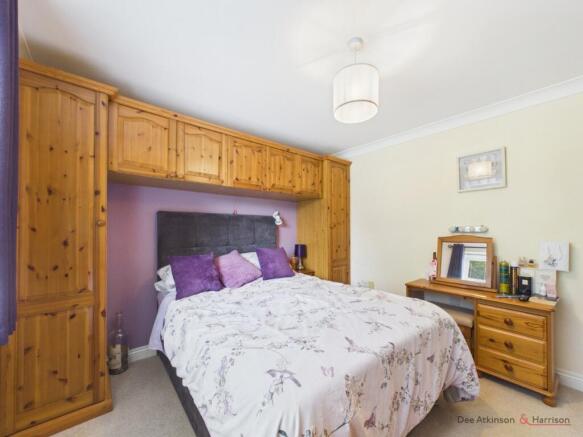 2 bed Semi-Detached Bungalow for sale Image 9