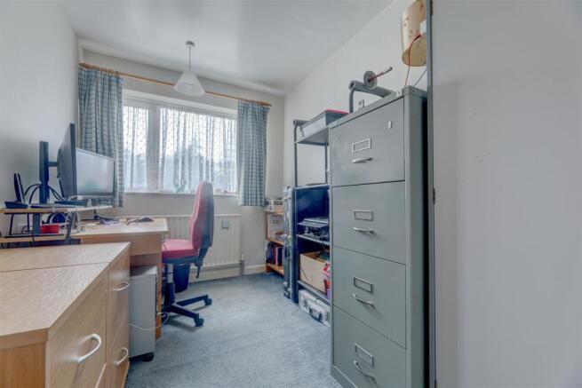 4 Arden Close Interior 04.jpg