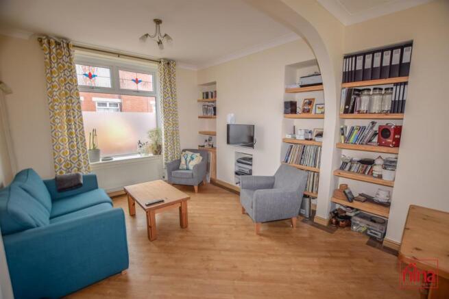 Lounge/ Dining Room