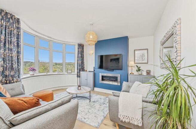 3 bed Semi-Detached for sale Image 4