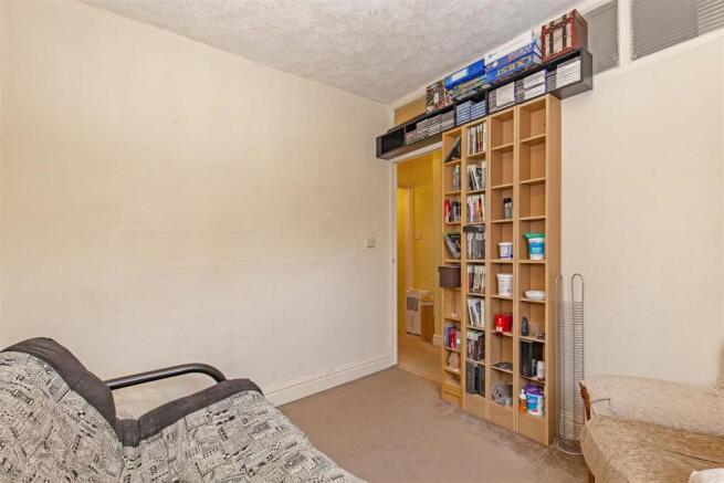 Bedroom 2-2.jpg