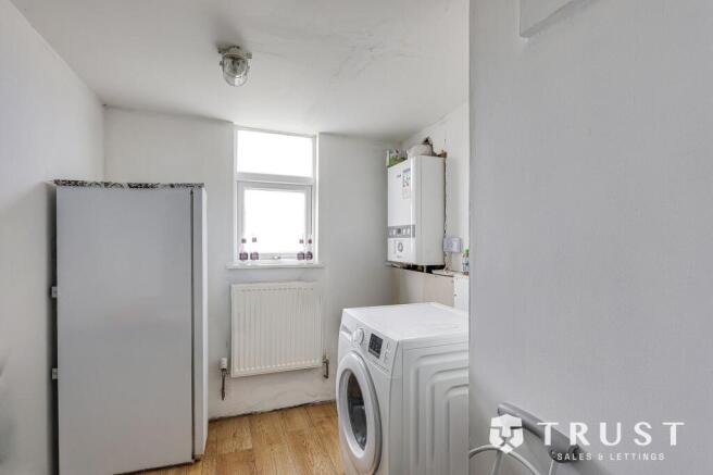 2 bed Semi-Detached for sale Image 9