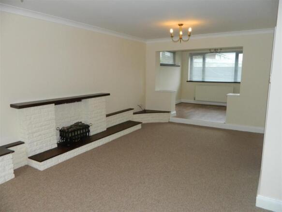 235 High Street 004.