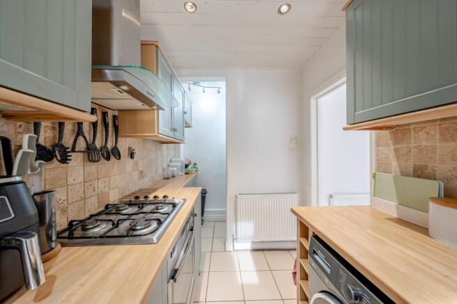 3 bed Terraced for sale Image 6