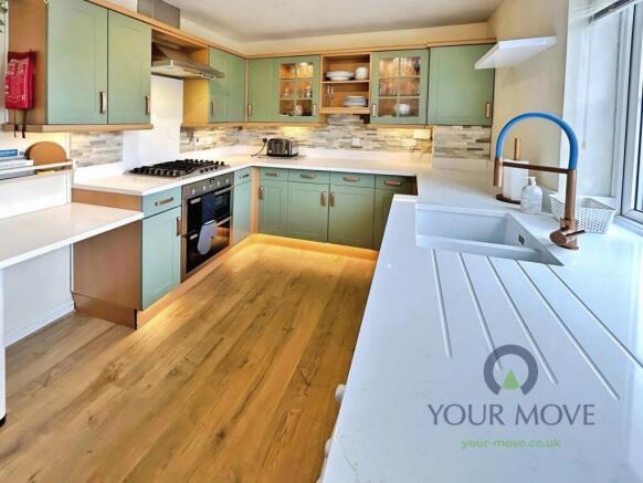 Kitchen/Breakfast Rm
