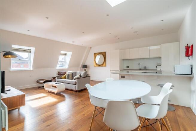 castle chambers 20.jpg