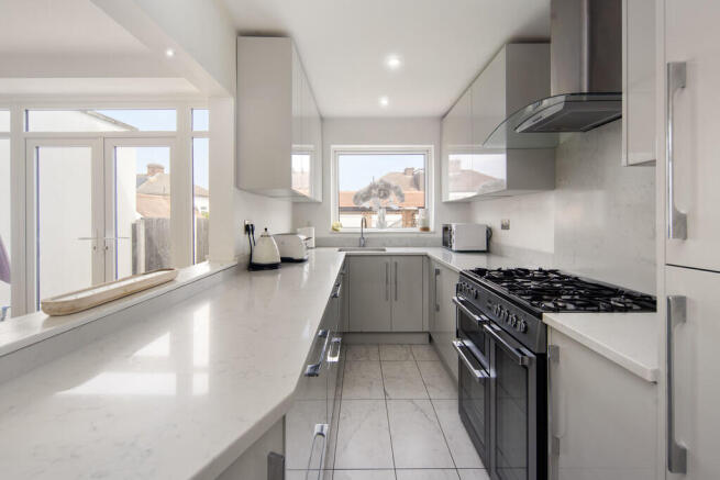 12_Kitchen