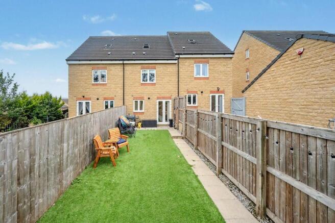 3 bed Terraced for sale Image 12