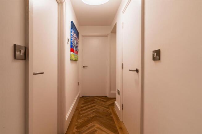 2 bed Apartment for sale Image 6