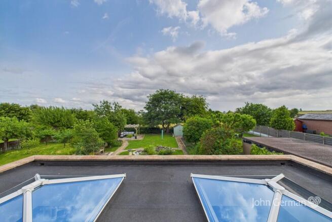Photo 33