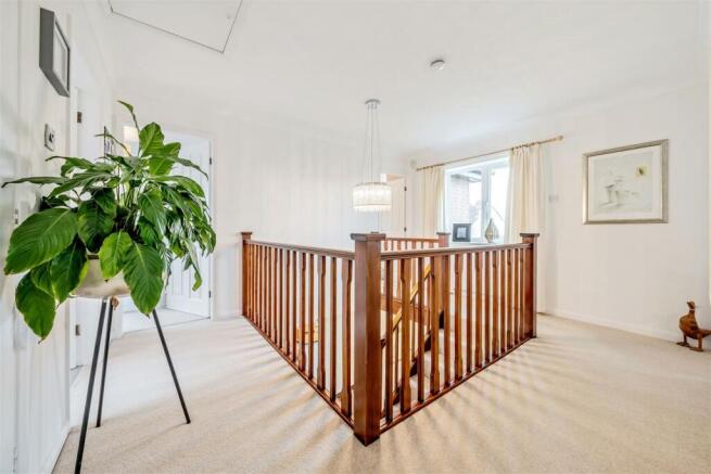 GALLERIED LANDING
