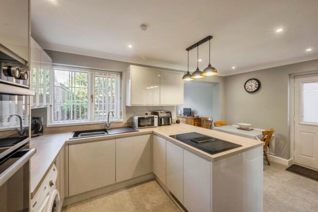 3 bed Detached for sale Image 7