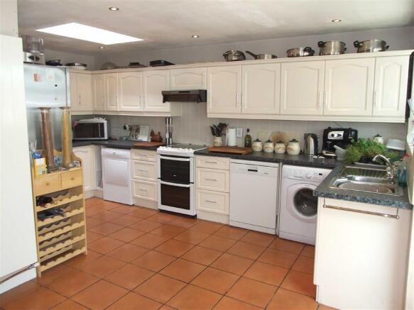 Kitchen / Breakfast 