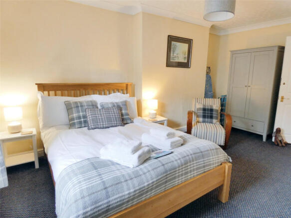 3 bed Terraced for sale Image 7