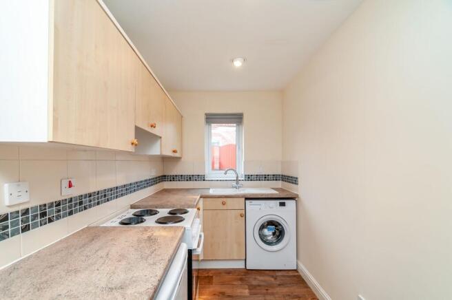 1 bed Terraced to rent Image 8
