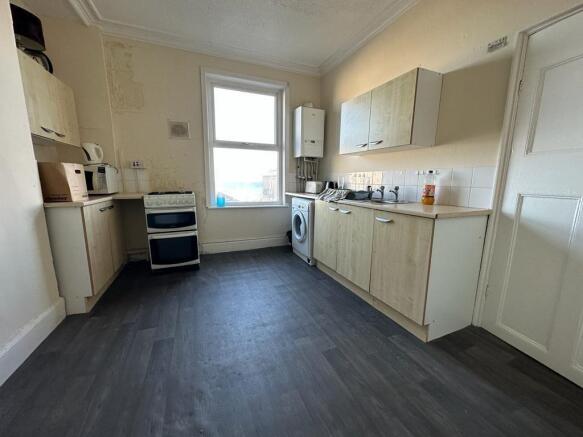 1 bed Flat for sale Image 8