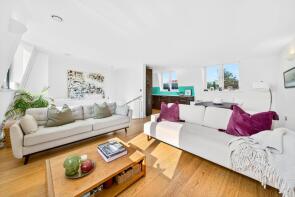 11, Valerio Mews, London N1 4FB