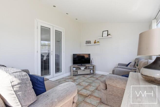 4 bed Semi-Detached for sale Image 12