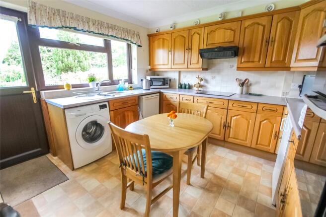 Kitchen/Breakfast Ro