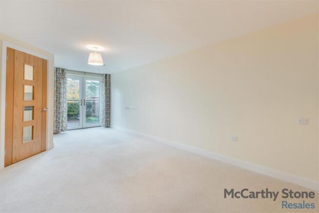 8671072-interior08.jpg
