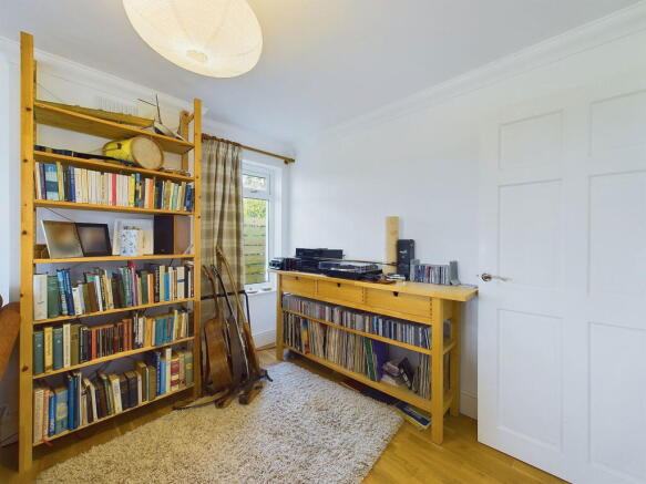 Photo 10