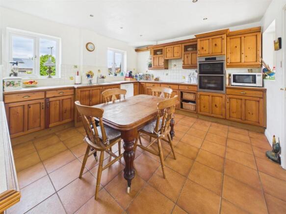 BREAKFAST KITCHEN
