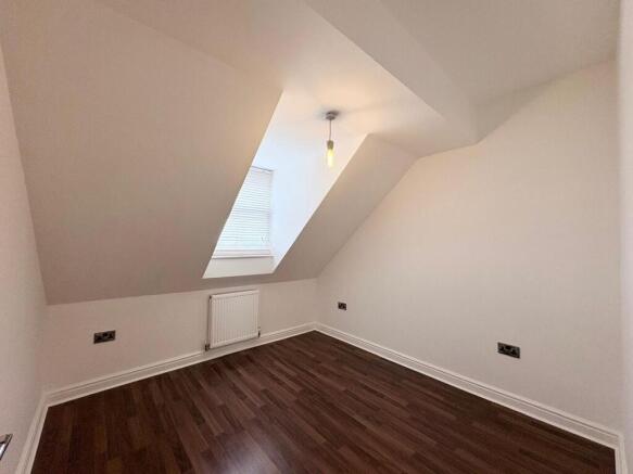 2 bed Flat to rent Image 9