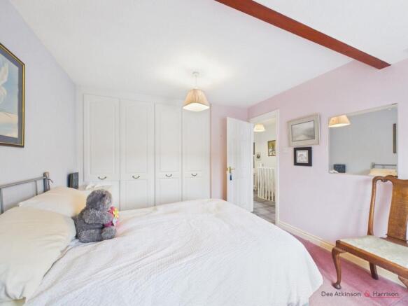 3 bed Cottage for sale Image 11