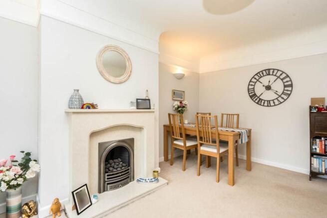 Lounge/Dining Room