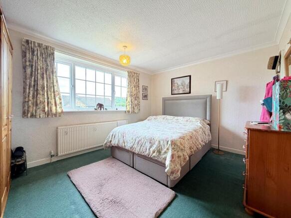 3 bed Detached Bungalow for sale Image 11
