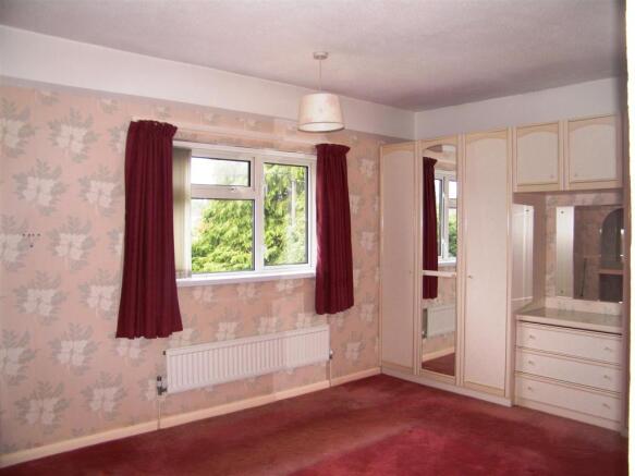 bedroom one.JPG
