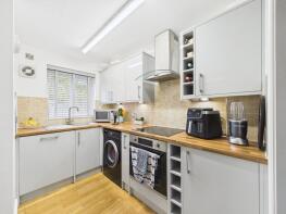 16, King Edmunds Square, Worcester WR1 3NL