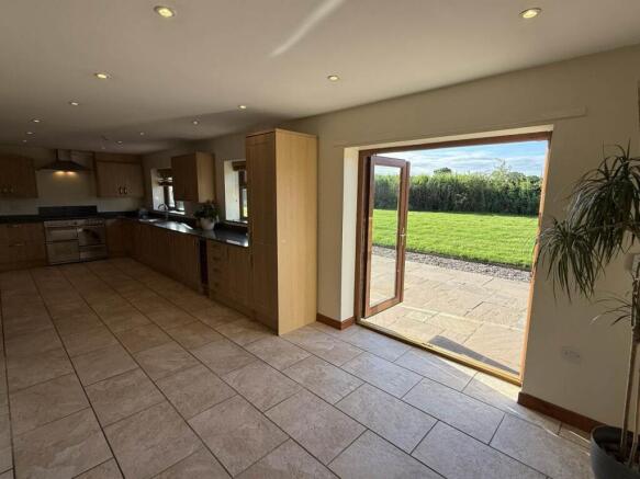 Kitchen 1